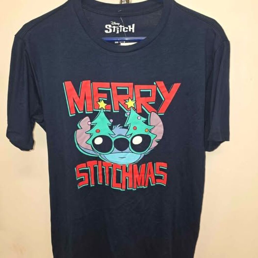Disney Stitch 'Merry Stitchmas' Christmas t-shirt. BLUE, Adult Size S - NEW